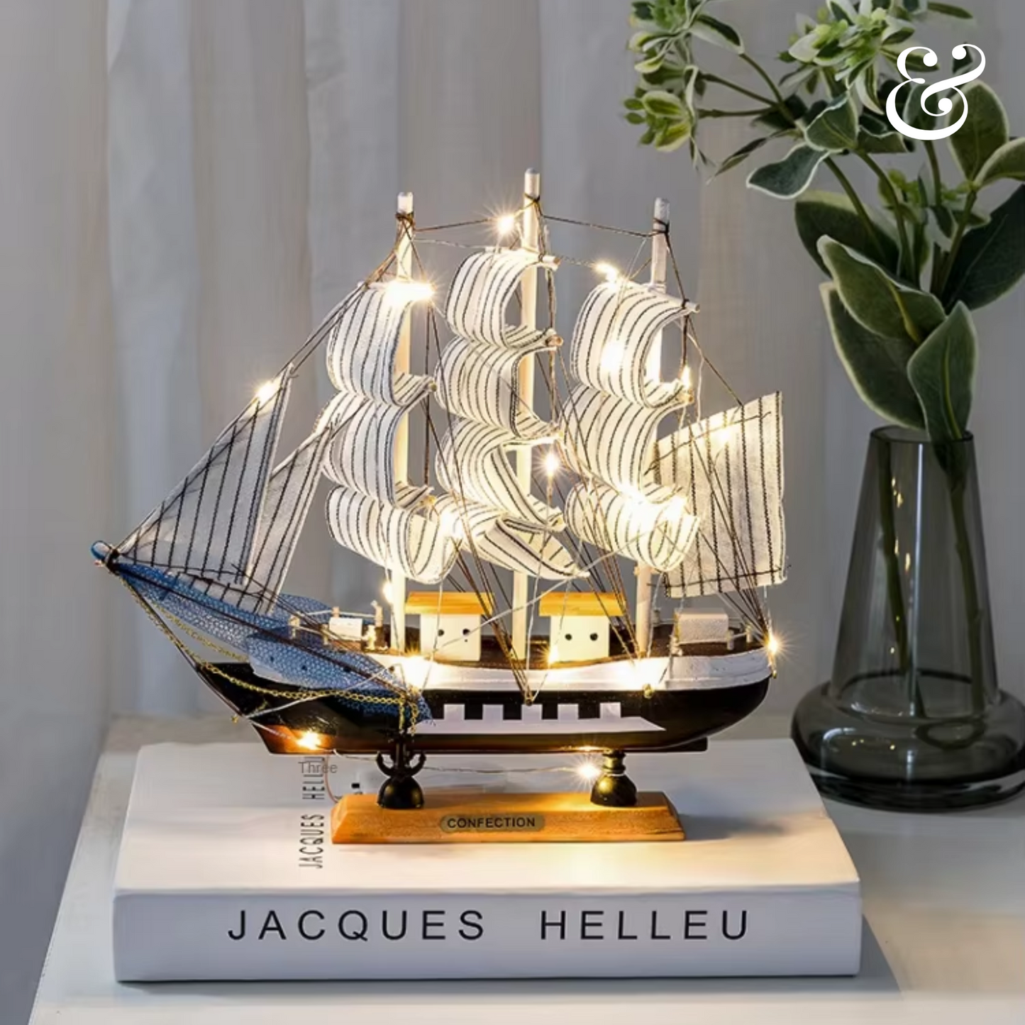 Nest&Stitch® Nautical Dream LED Ship Lamp